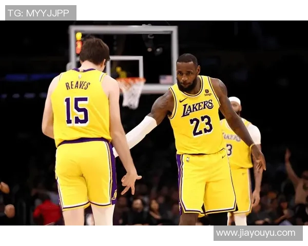 篮网卡特对决湖人传奇时刻回顾与精彩瞬间分析 篮网卡特对决湖人传奇时刻回顾与精彩瞬间分析