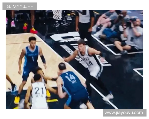 勇士与热火精彩对决回放全场亮点与精彩瞬间分析