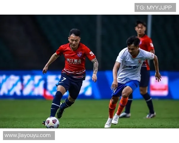 重庆足球队球员个人能力深度对比与战术分析探讨