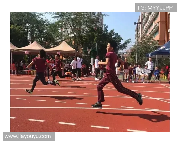 深圳滑板队默契配合探秘：团队精神与技术的完美结合